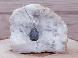 Pendentif goutte 20mm Larvikite