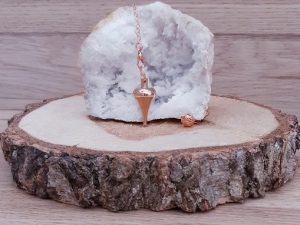 Pendule goutte en métal