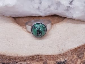 Bague 10mm Zoïsite rubis