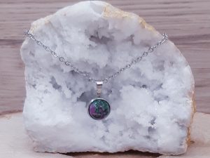 Pendentif médaillon 10mm Zoïsite rubis