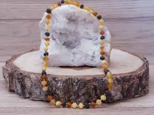 Collier pour bébé en perles naturelles, Ambre multicolore perles mattes
