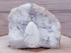 Pendentif goutte 40mm Howlite