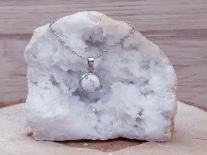 Pendentif médaillon 10mm Howlite