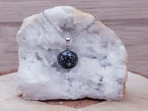 Pendentif médaillon 14mm Obsidienne neige