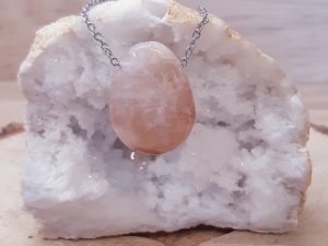Pendentif pierre percée Agate fleur de cerisier