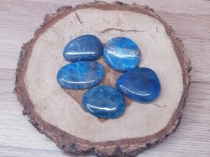 Pierre plate Apatite