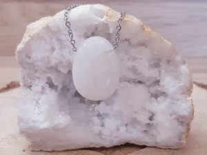 Pendentif pierre percée Cristal de roche