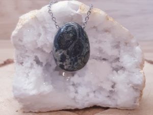 Pendentif pierre percée Jaspe Kambaba