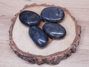 Galet Labradorite bleue