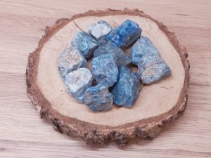 Petite pierre brute Apatite
